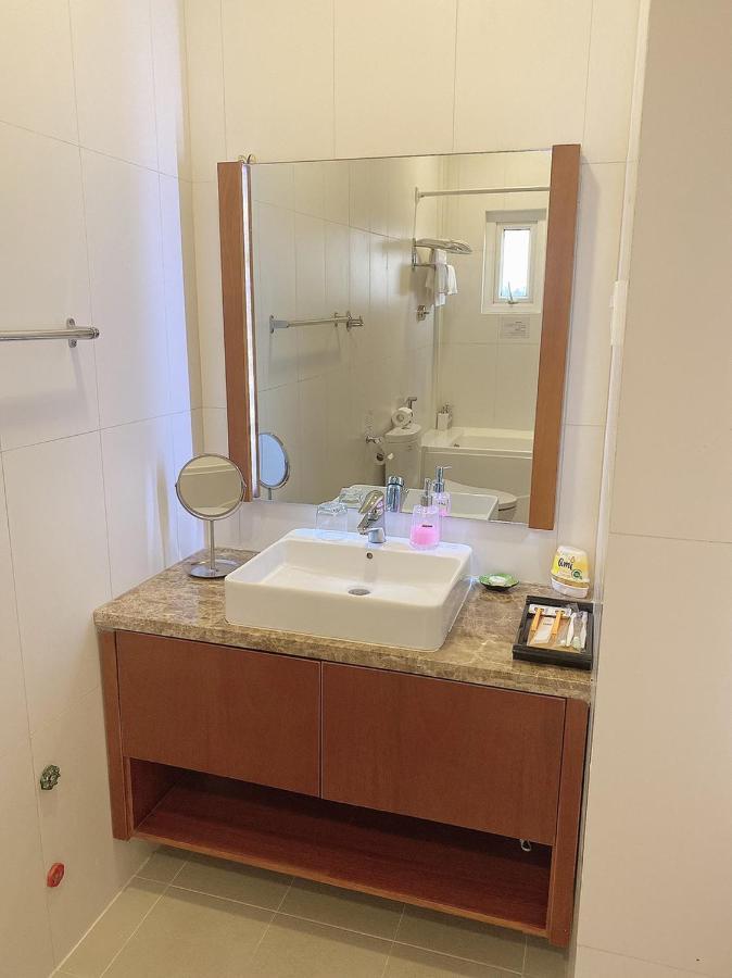 Pham Van Sakura Hotel Thuan An Eksteriør bilde